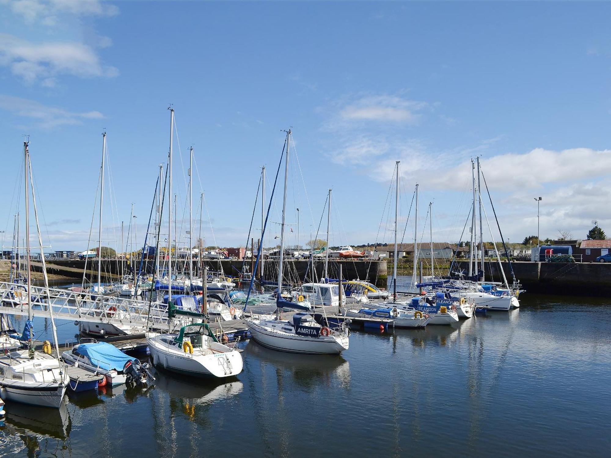Harbour Apartment Нэрн Экстерьер фото
